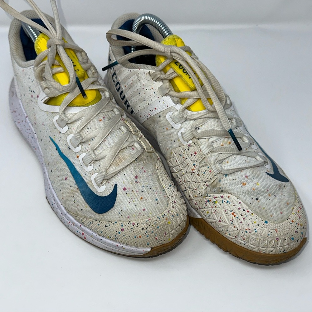 Women Nike Court Air Zoom Zero Size 8.5  White/ Paint Paisley EUC Tennis Shoes